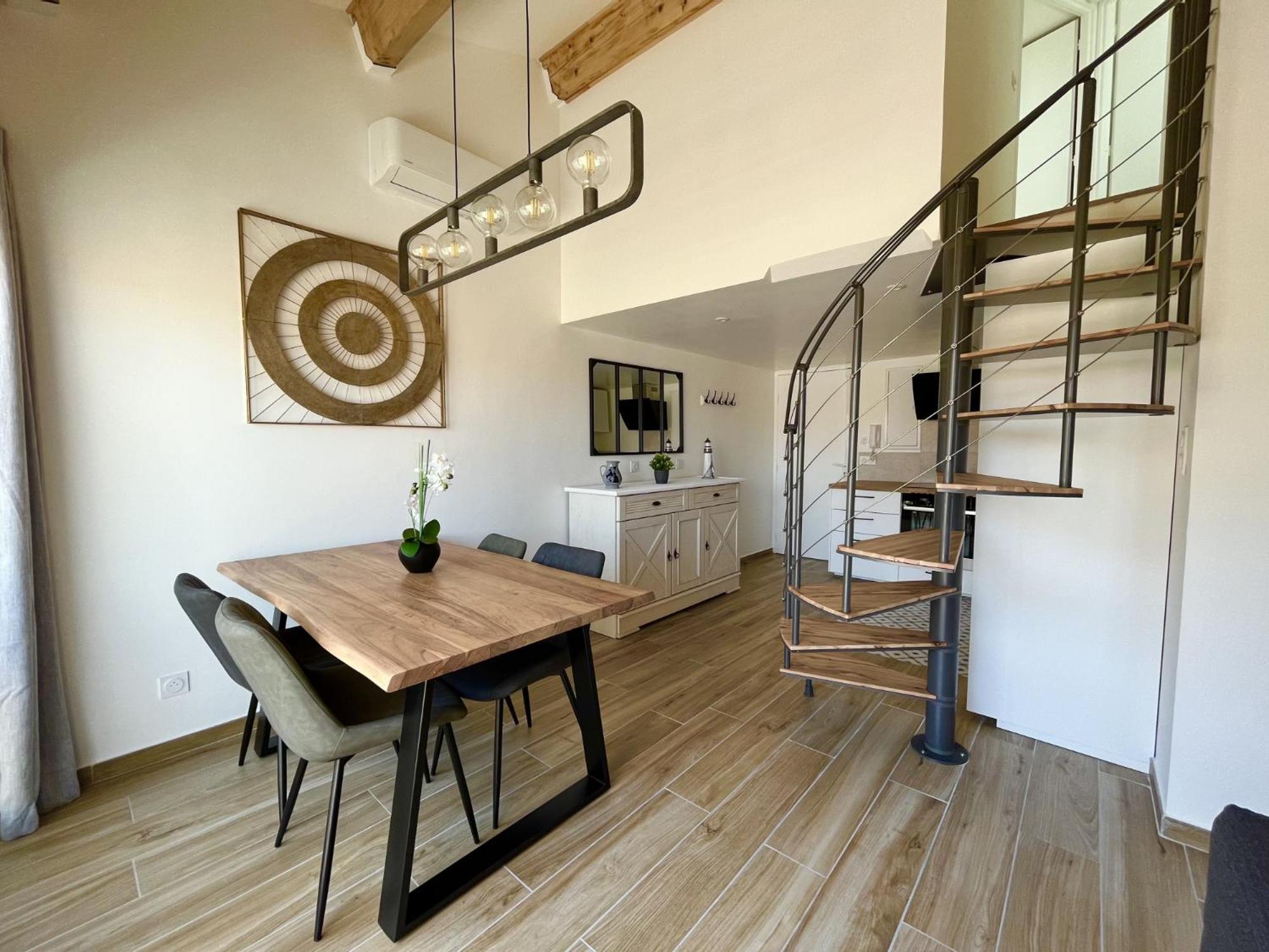 Duplex Centre Ville - 50M De La Plage - Clim - Garage - Netflix Le Grau-du-Roi Habitación foto